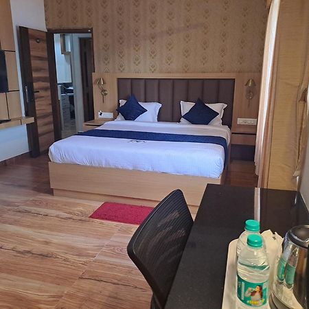 Sky Inn Майсуру Екстер'єр фото