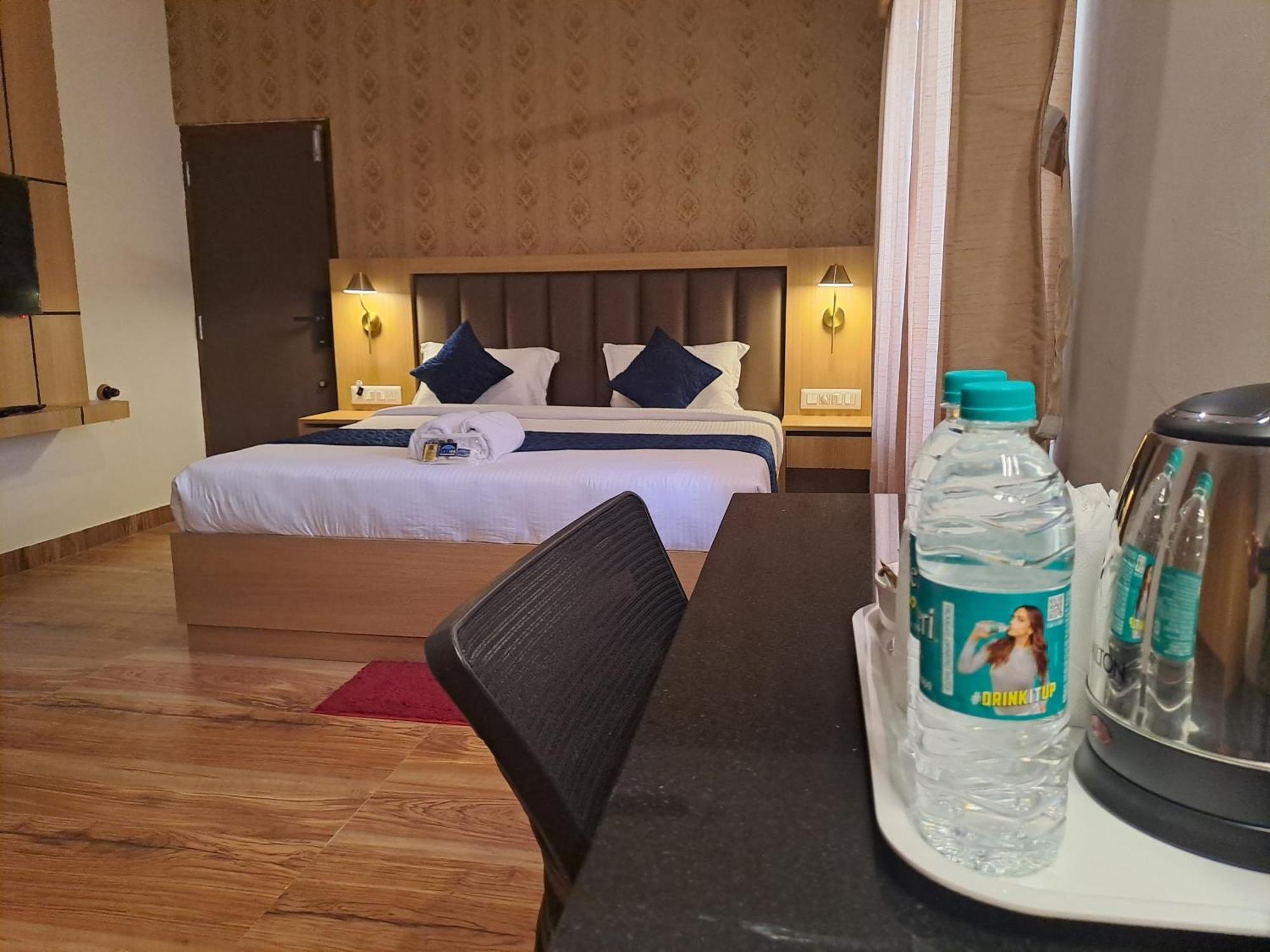 Sky Inn Майсуру Екстер'єр фото