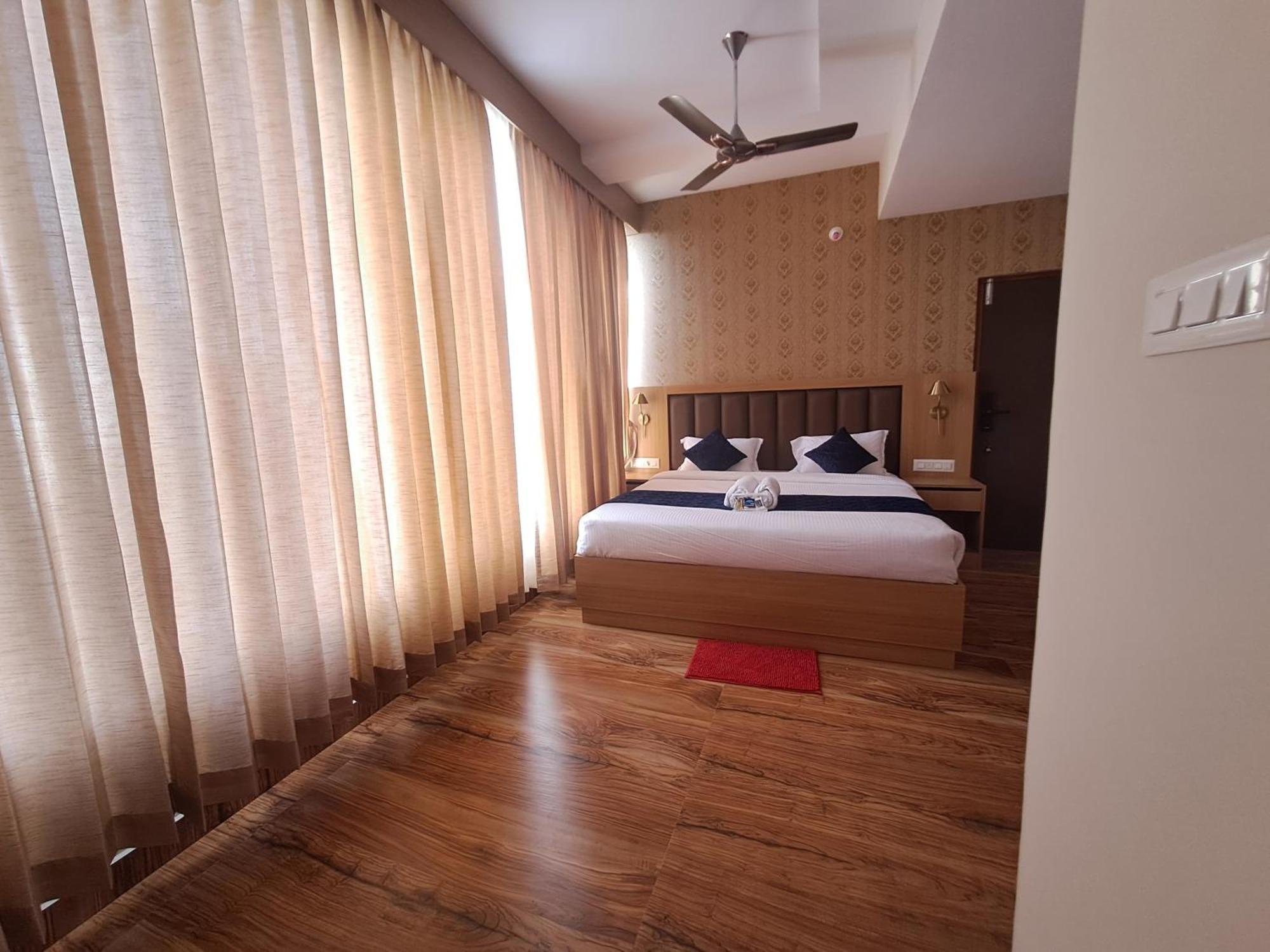 Sky Inn Майсуру Екстер'єр фото