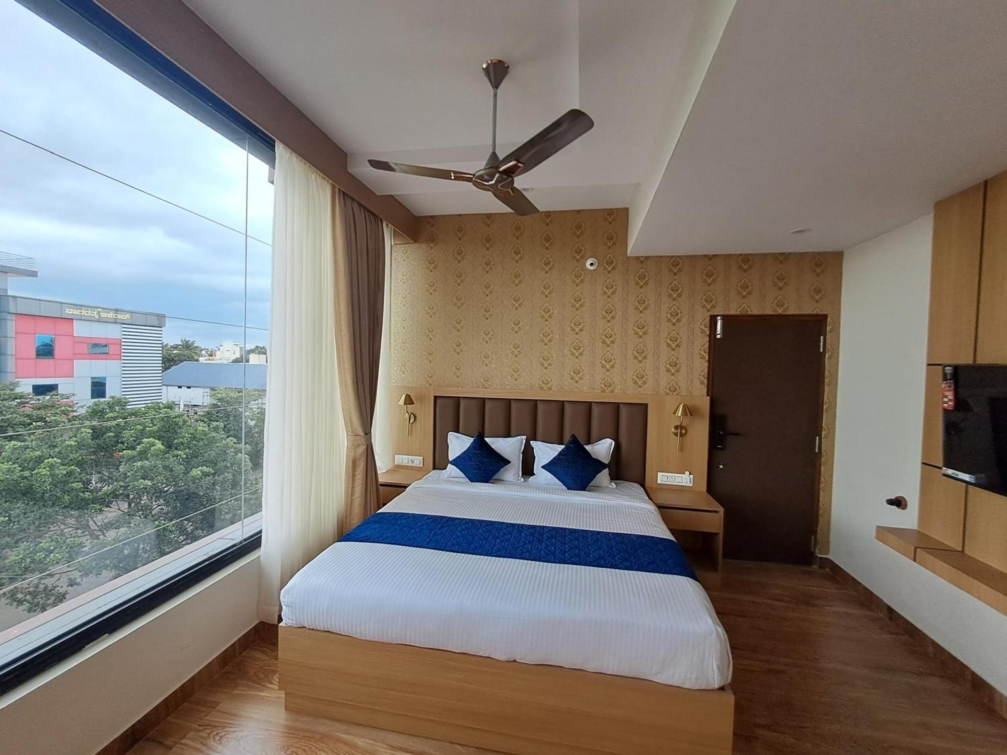 Sky Inn Майсуру Екстер'єр фото