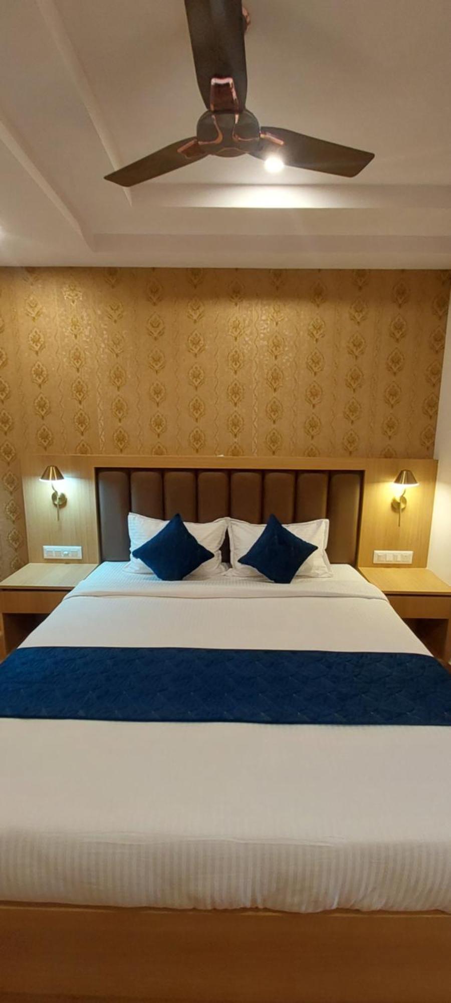 Sky Inn Майсуру Екстер'єр фото